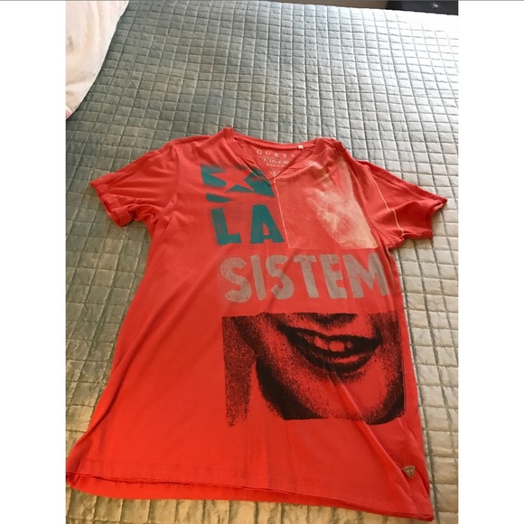 GUESS Men’s T-Shirts - Picture 3 of 5